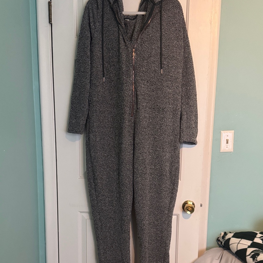 YITTY Gray Hooded Jumpsuit
